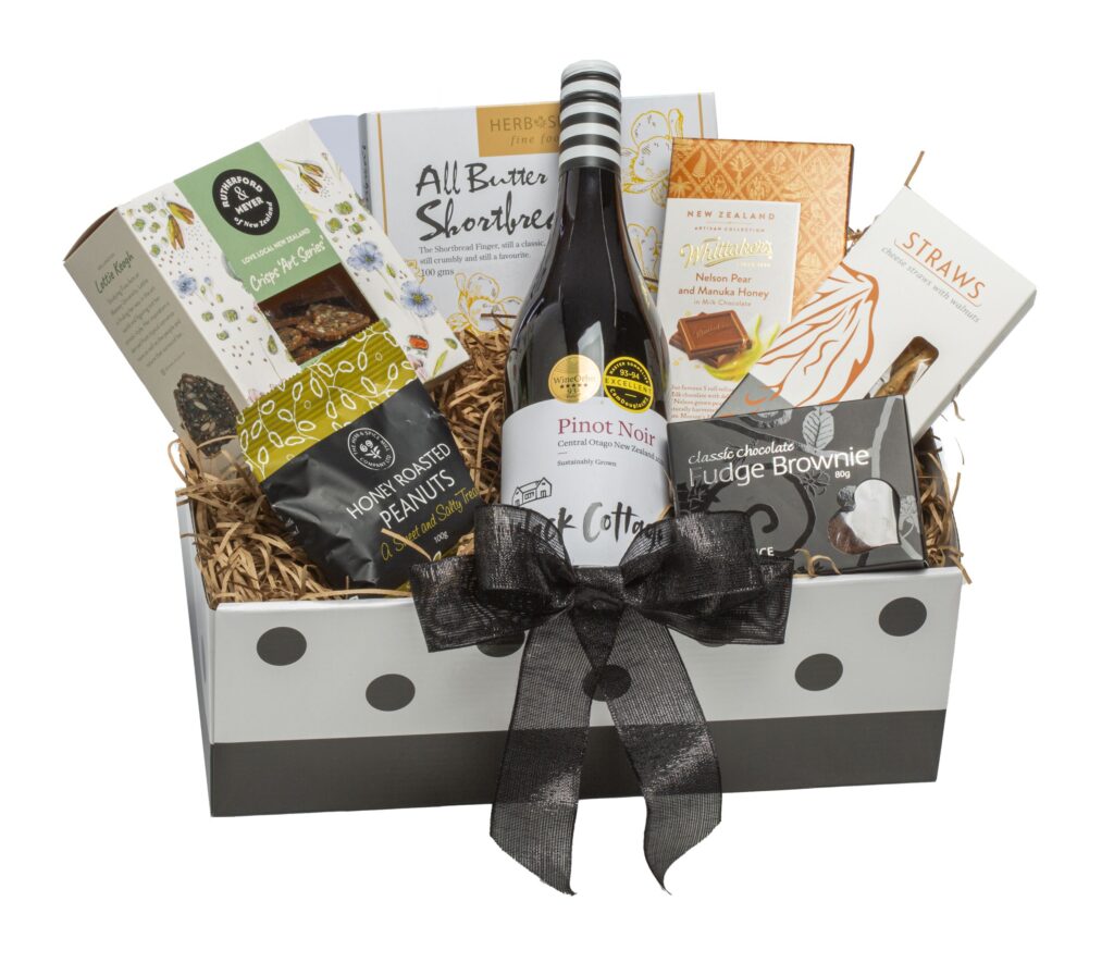 Pinot Noir Wine Hamper Wineplus