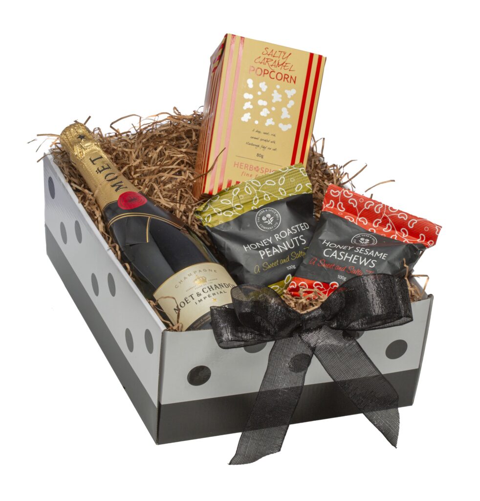 Moet Gift Hamper - Wineplus